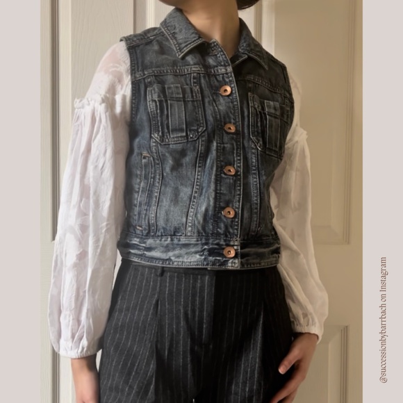 Denim Jean Vest with Chest and Side Pockets by Express, Women’s size S - Picture 5 of 6